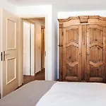 Apartamento Chesa Linaria By Interhome