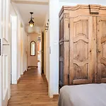 Apartament Chesa Linaria By Interhome