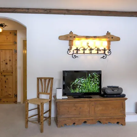 Appartement Chesa Linaria By Interhome