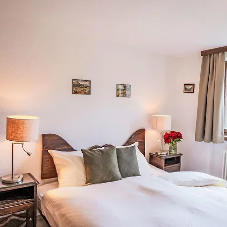 Chesa Linaria By Interhome